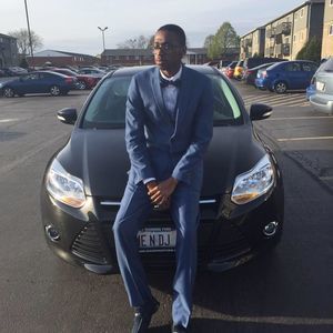 Meet your Posher, Derrick